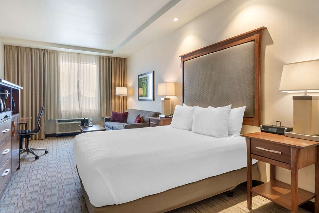 Best Western Premier Boulder Falls Inn photo 2