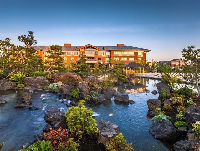 Best Western Premier Boulder Falls Inn photo 3