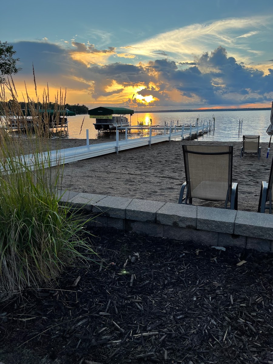 Gull Lake Beach Resorts photo 3