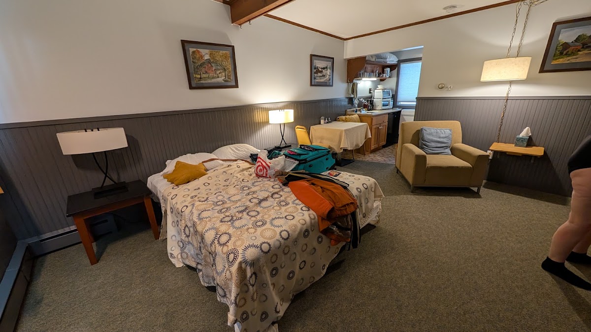 Marshfield Inn & Motel photo 2