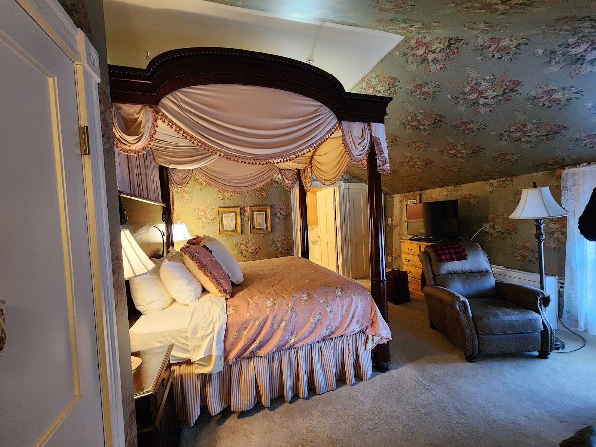 Berry Manor Inn & Hotel photo 2