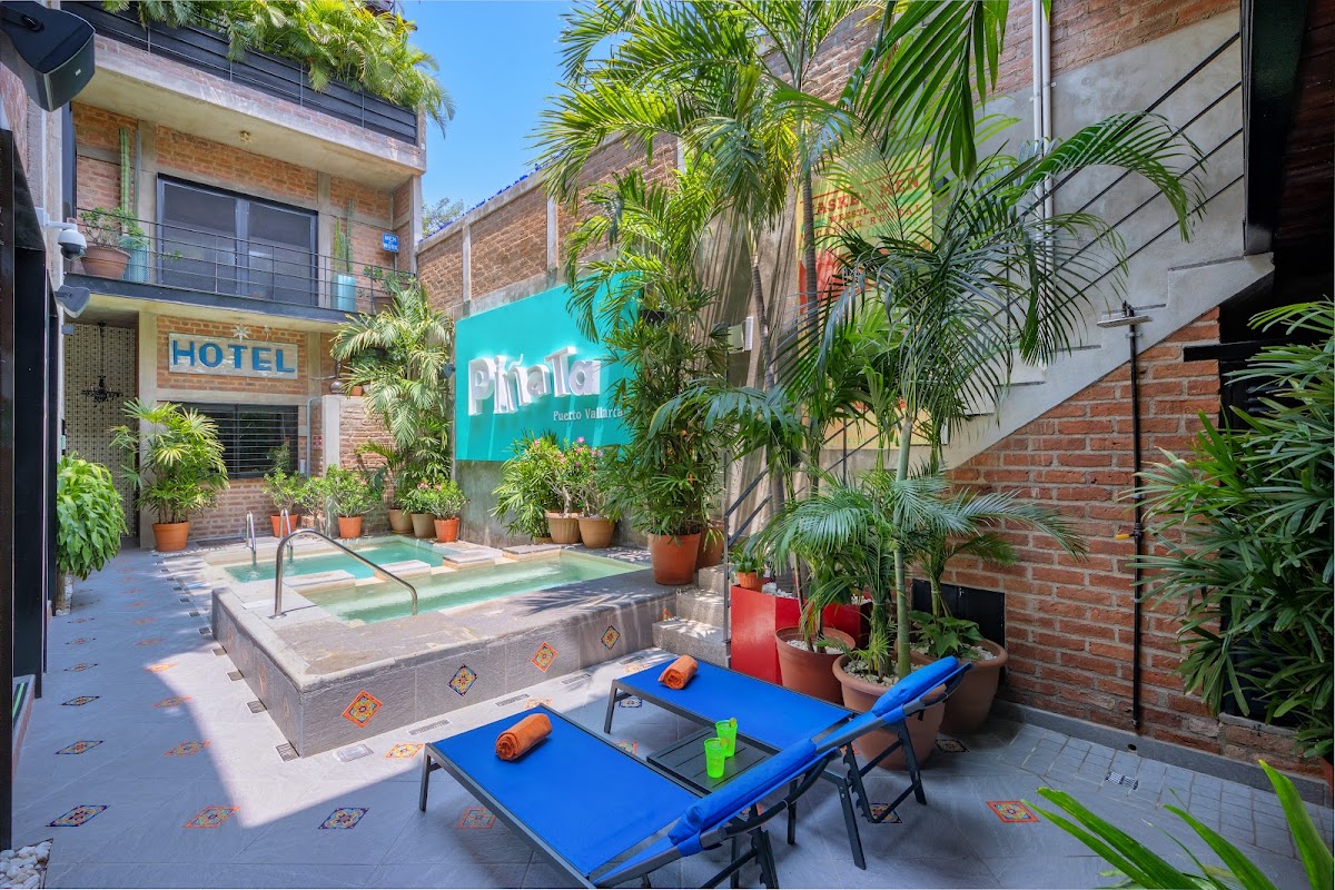 Piñata PV Hotel
