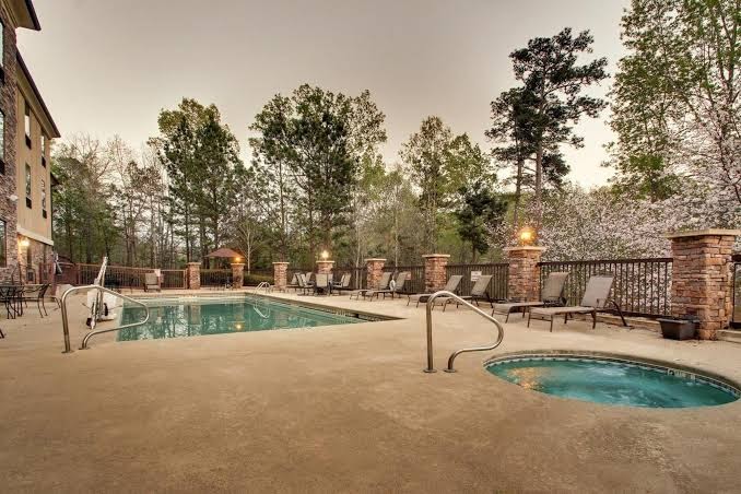 The Lodge On Lake Oconee by Brham photo 3