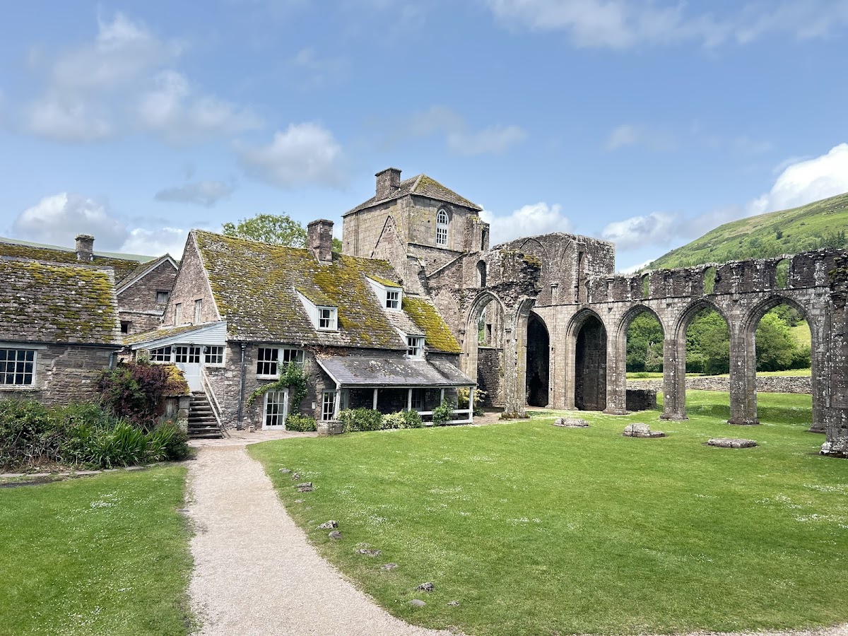 Llanthony Priory