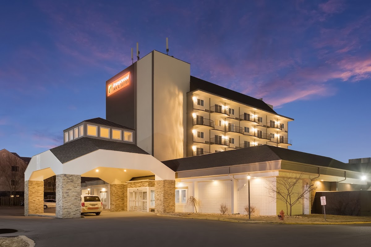 Orangewood Inn & Suites Kansas City Airport photo 3