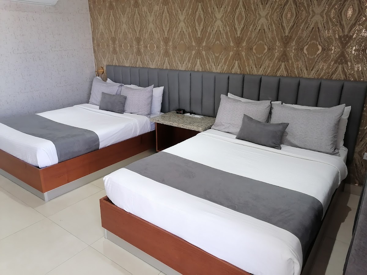 PRANA HOTEL photo 2