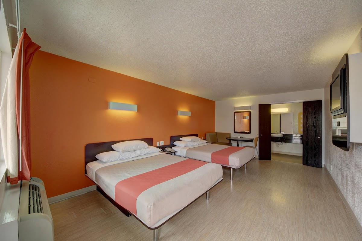 Motel 6 San Antonio, TX - Downtown - Market Square photo 2