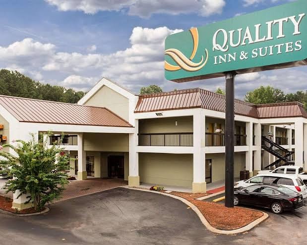 Quality Inn & Suites near Six Flags - Austell