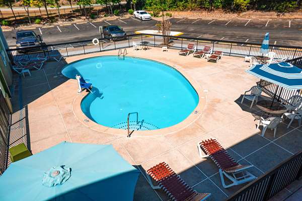 Quality Inn & Suites near Six Flags - Austell photo 3