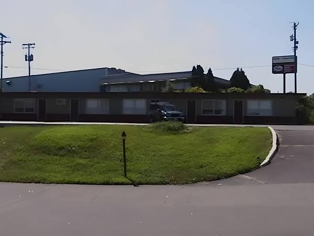 Budget Inn and Suites photo 3