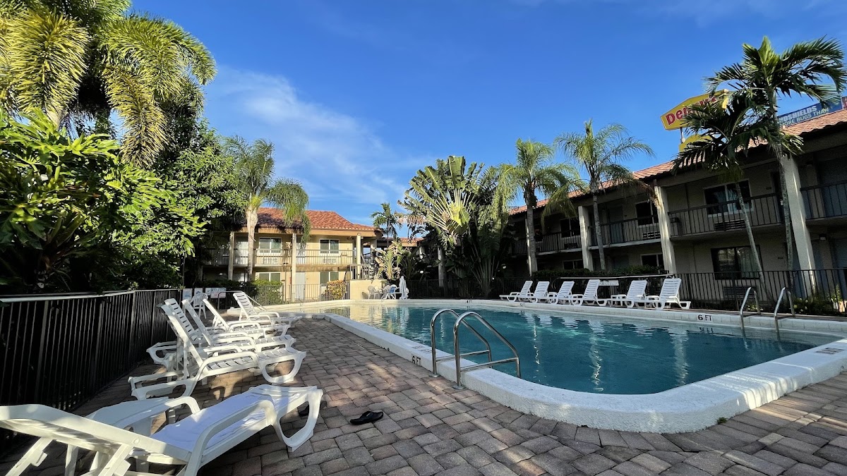 Super 8 by Wyndham Riviera Beach West Palm Beach photo 3
