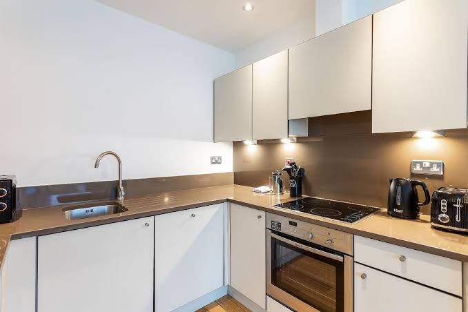 Bob W London Tower Hill Residences photo 3