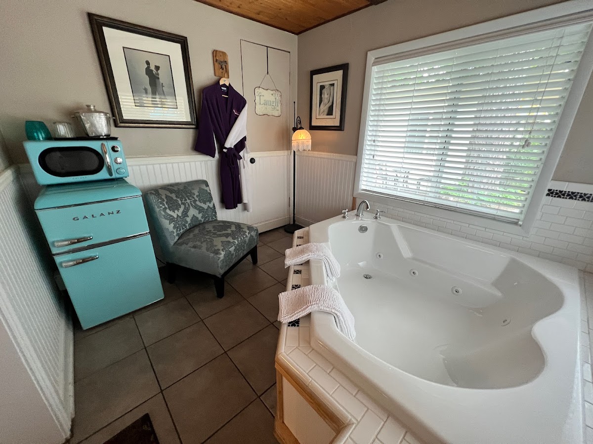 Sherwood Court photo 3