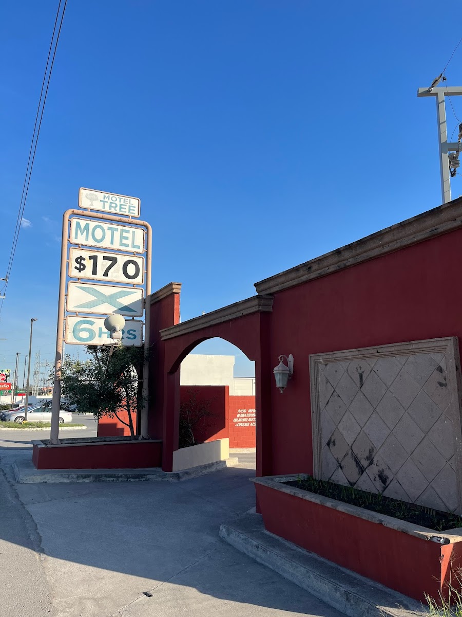 Motel Tree