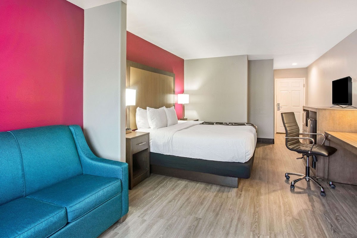 La Quinta Inn & Suites by Wyndham Fort Smith photo 2