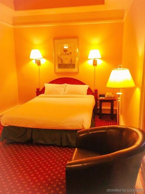 Bedford Regency Hotel photo 3