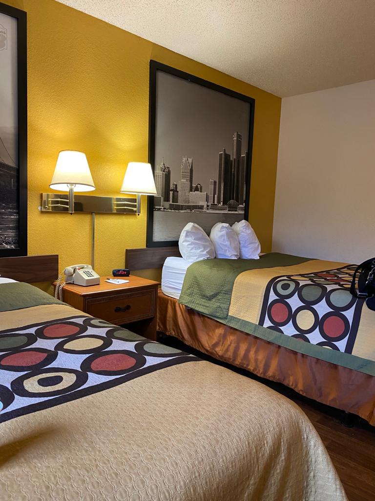 Super 8 by Wyndham Canton/Livonia Area photo 2