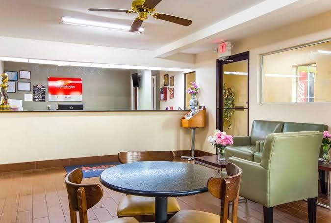 King's Inn - LaFayette photo 2
