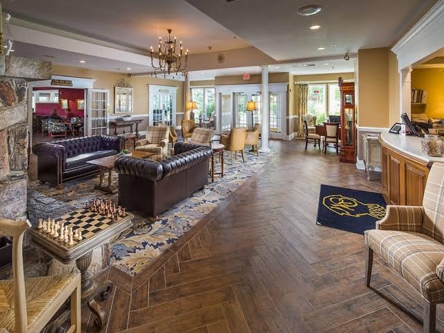White Mountain Hotel & Resort photo 3