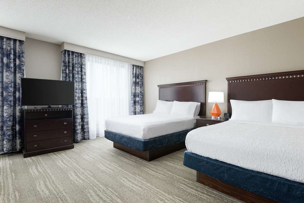 Hampton Inn & Suites National Harbor/Alexandria Area photo 2