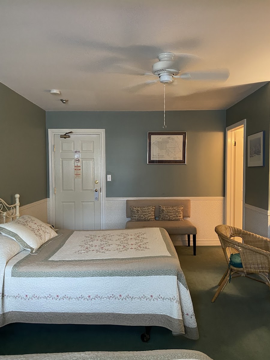 Canterbury Inn photo 2