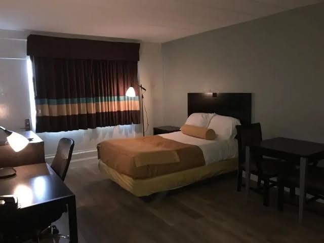 Belmont Inn and Suites photo 3
