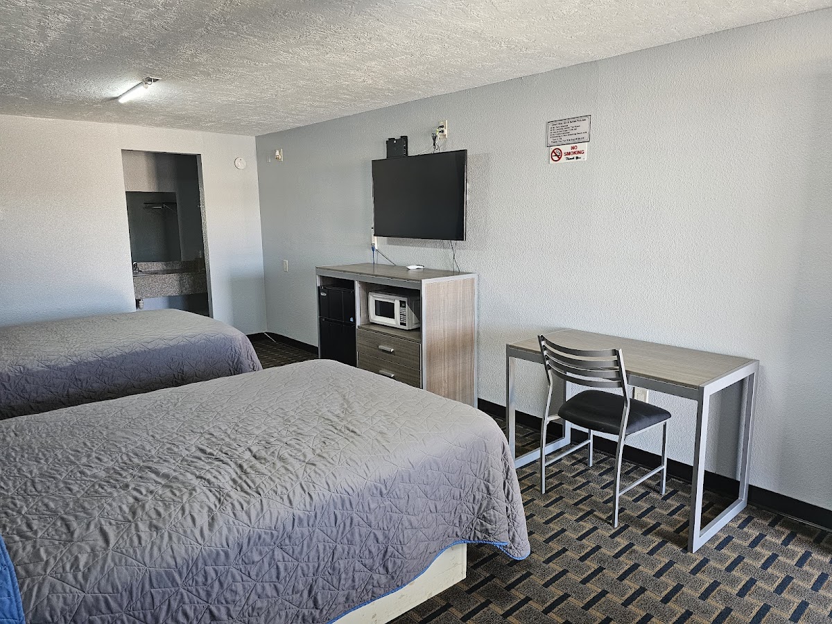Ameristay Inn & Suites photo 2
