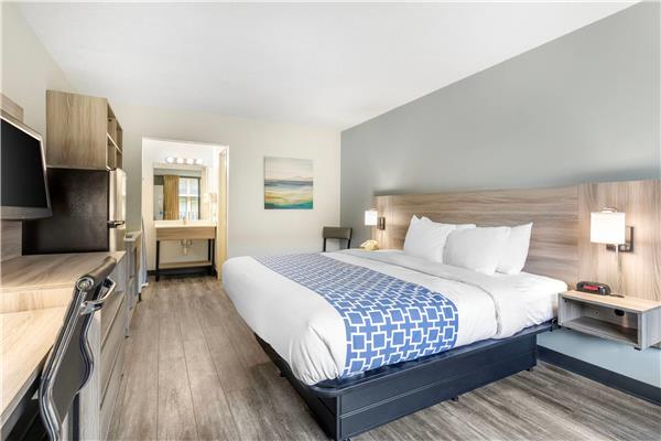 Suburban Studios Tysons Corner photo 2