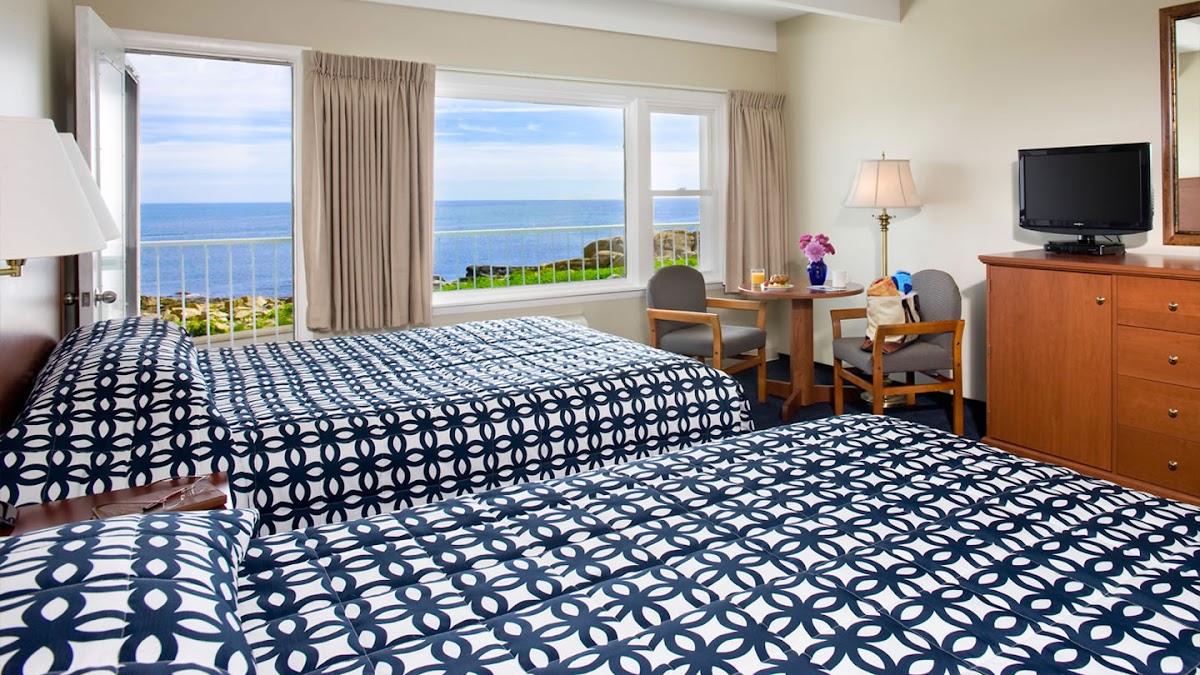 Atlantis Oceanfront Inn Hotel & Breakfast Café In Gloucester, MA photo 2