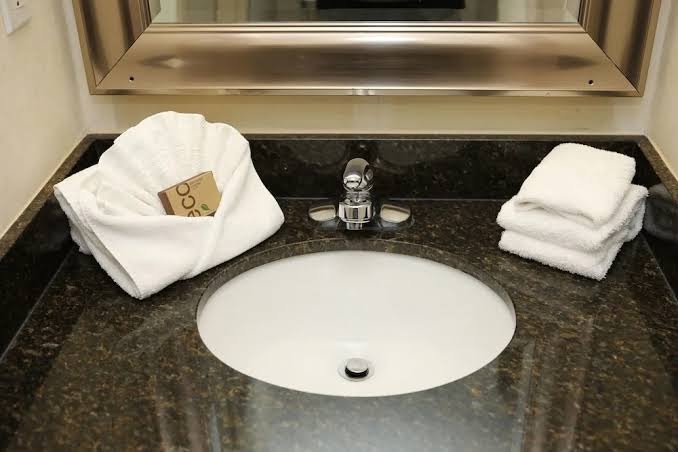 Continental Inn & Suites photo 3
