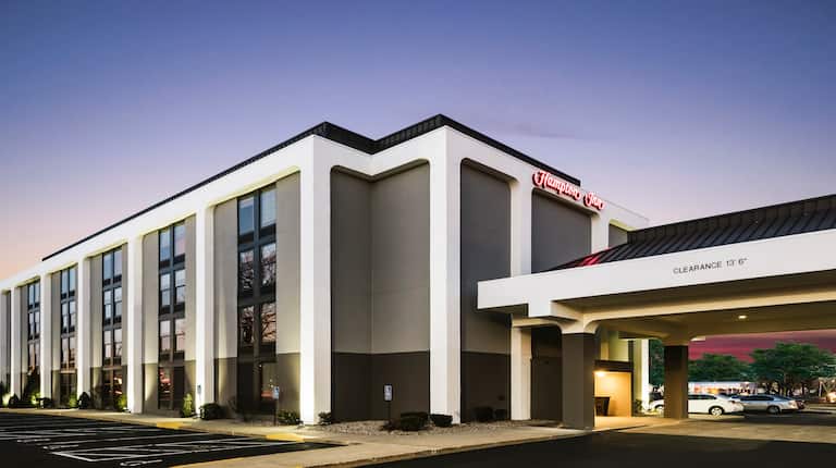 Hampton Inn West Springfield