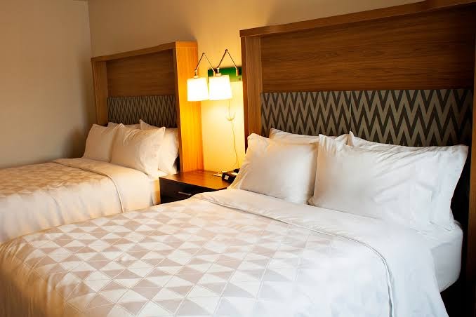 Holiday Inn Salem photo 2