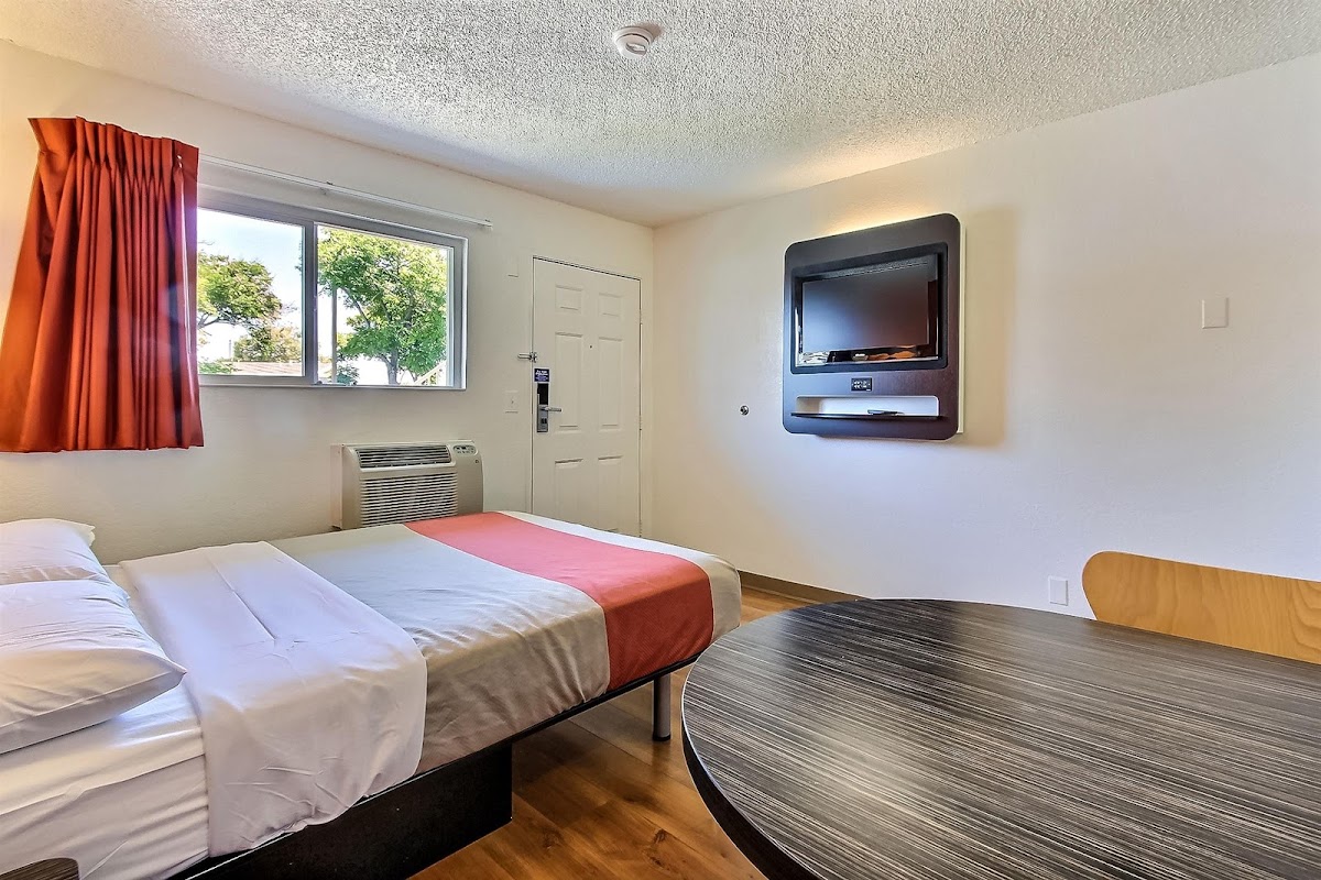 Motel 6 San Jose, CA - Airport photo 3