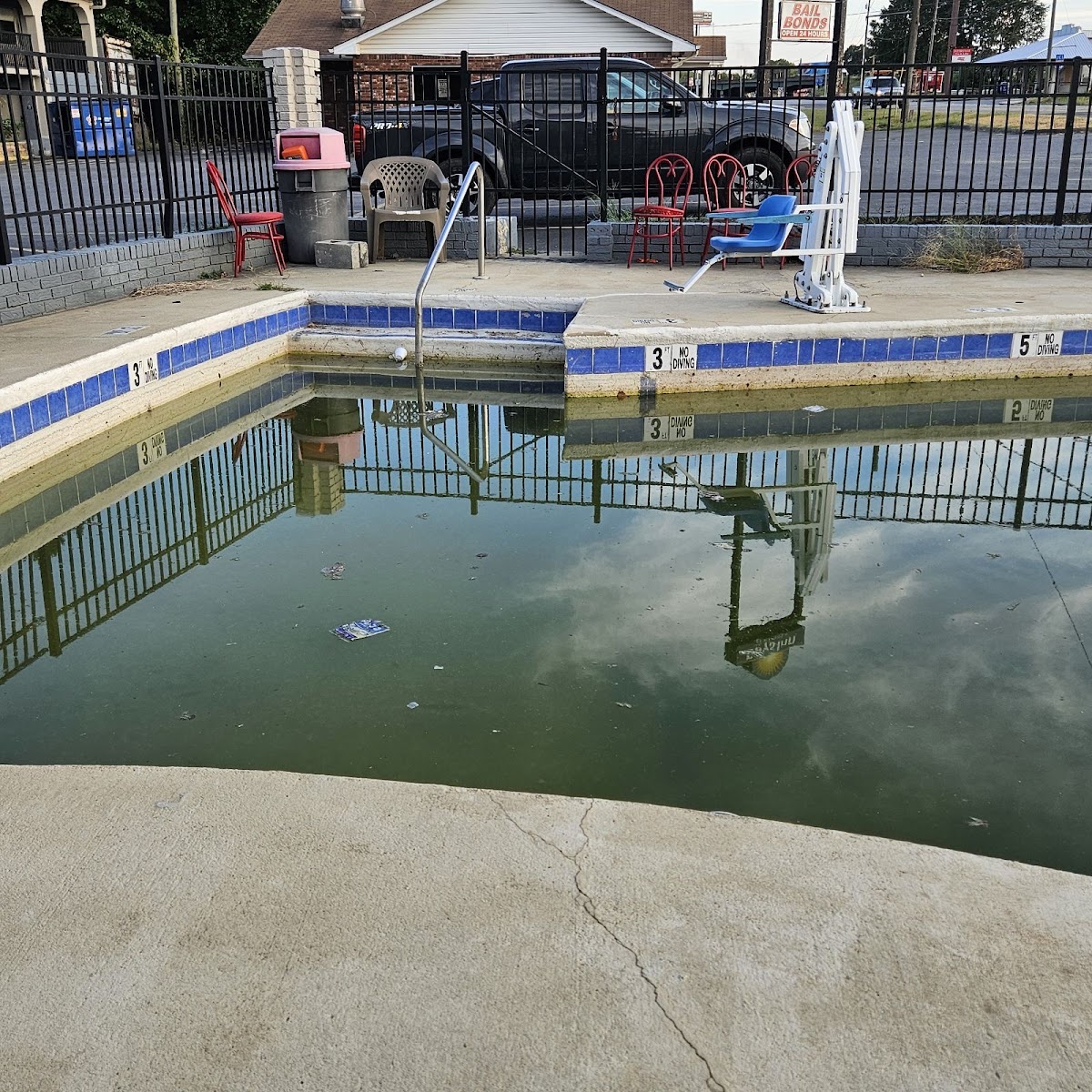 Days Inn by Wyndham Calhoun GA I-75 and US-41 photo 3