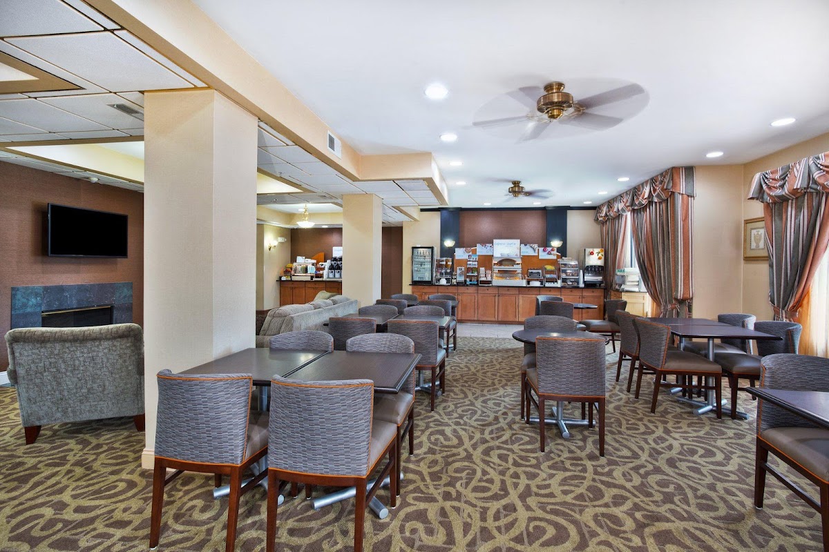 Holiday Inn Express & Suites Harrington by IHG photo 3