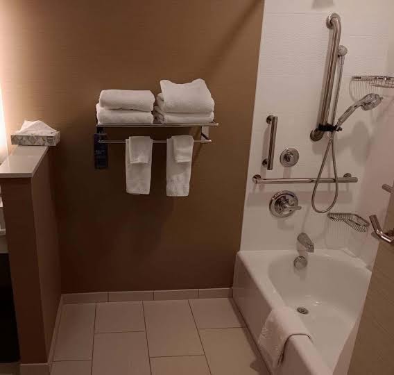 Fairfield by Marriott Inn & Suites Detroit Lakes photo 3