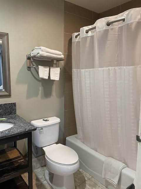 Villa Inn & Suites photo 2