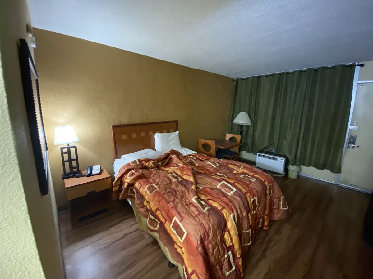 Knights Inn Forest Park photo 2