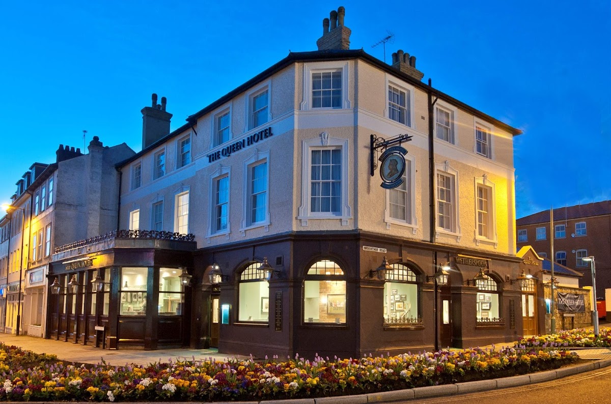The Queen Hotel - JD Wetherspoon