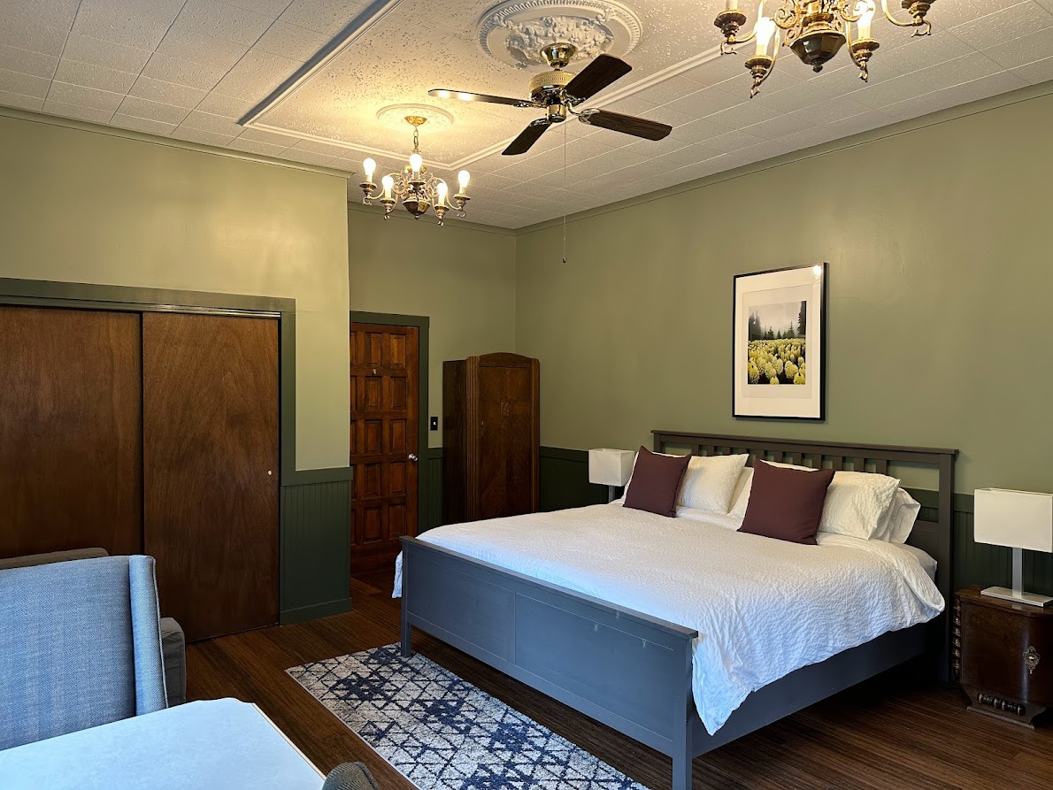 Westfir Lodge photo 2