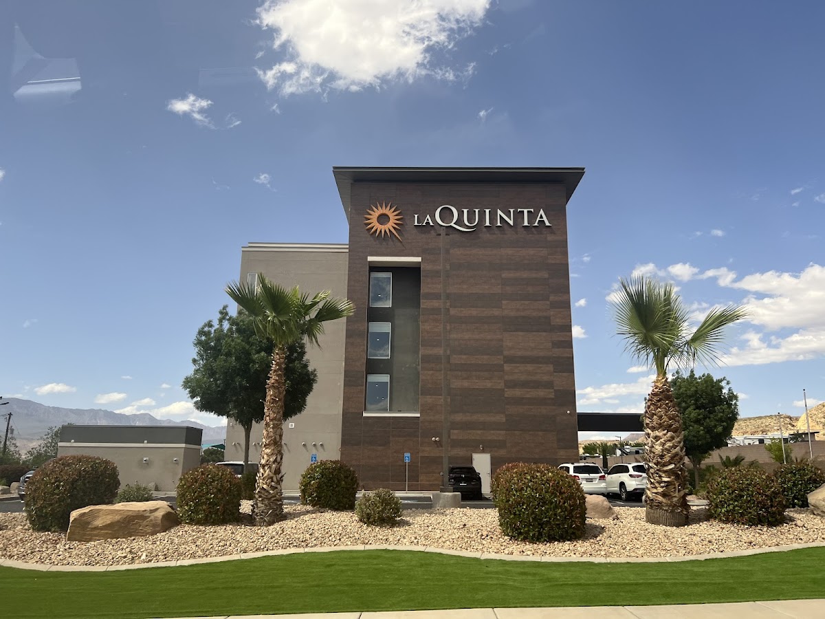 La Quinta Inn & Suites by Wyndham La Verkin-Gateway to Zion photo 2