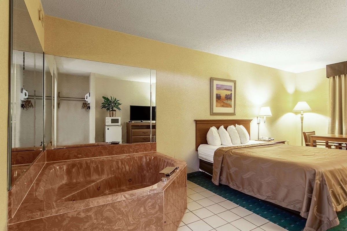 Quality Inn Oakwood - Gainesville photo 2