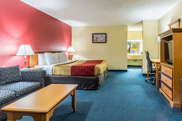 Econo Lodge Whiteville photo 2
