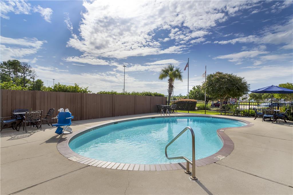 Best Western Plus Executive Hotel & Suites photo 3