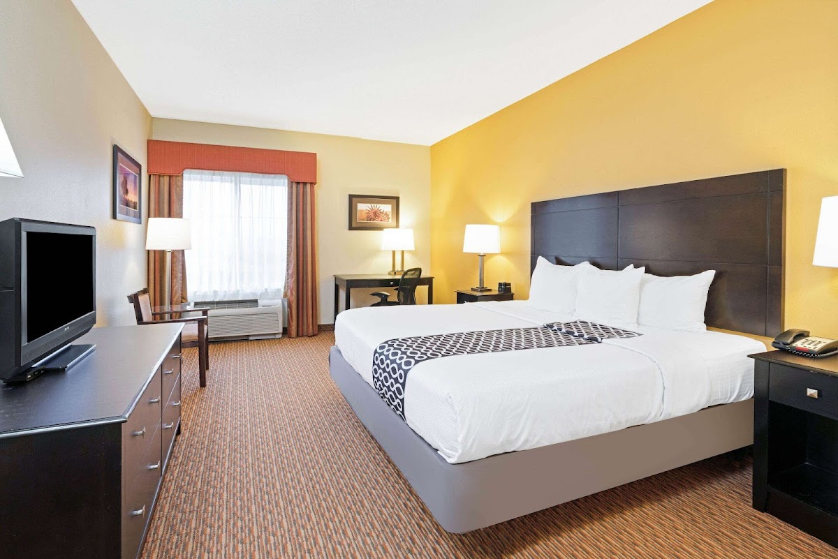 La Quinta Inn & Suites by Wyndham Stillwater-University Area photo 2