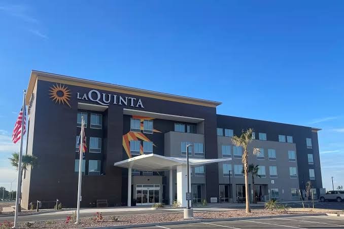 La Quinta Inn & Suites by Wyndham Yuma photo 2
