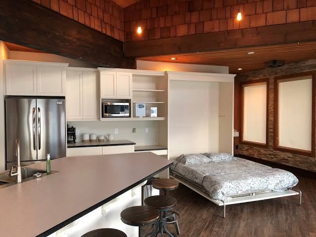 The Lodge on Harrison Lake photo 3