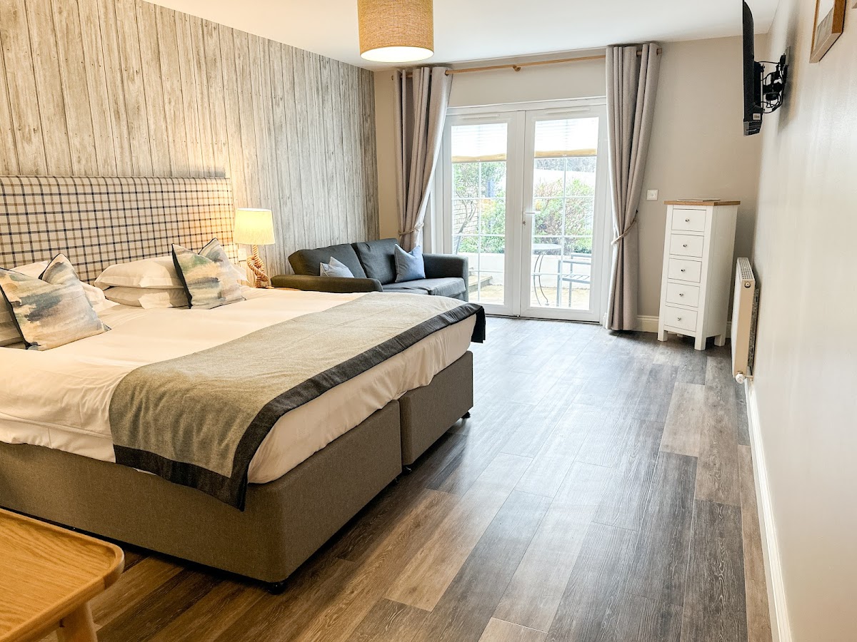 Beach House Hotel photo 2