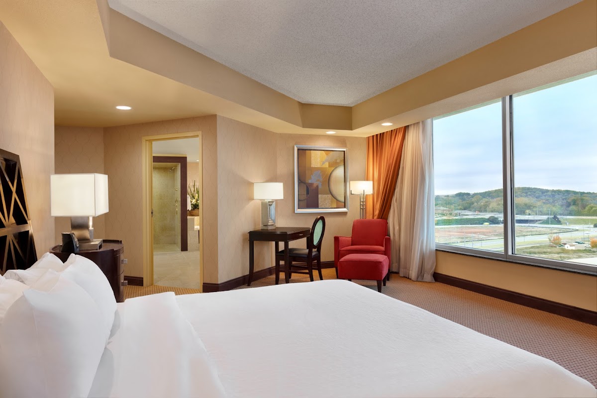Embassy Suites by Hilton Huntsville photo 2