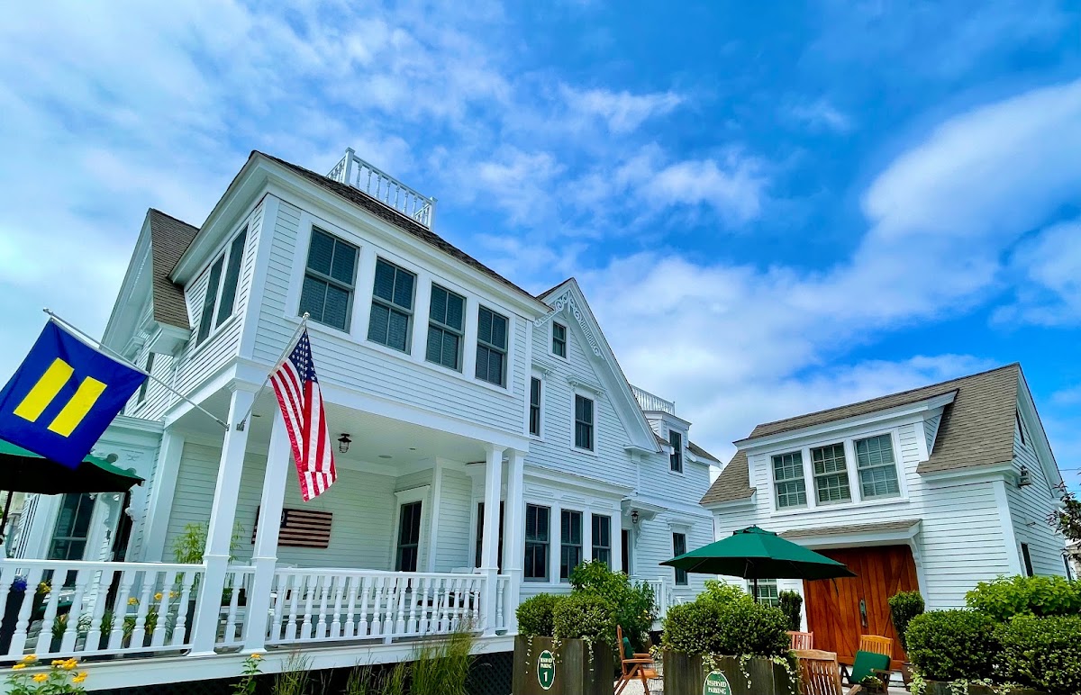 White Porch Inn Art Hotel